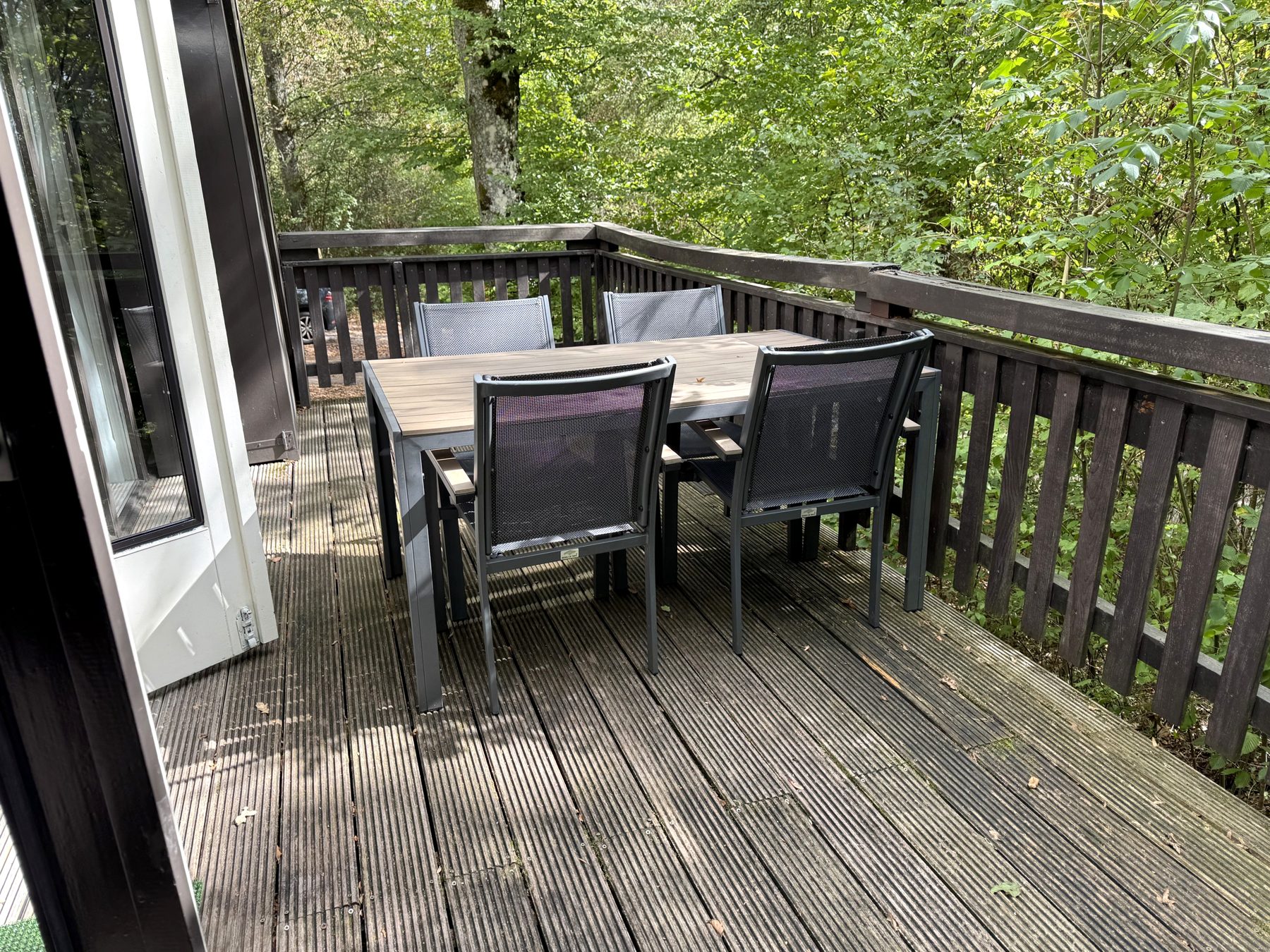 Balkon met tuinset